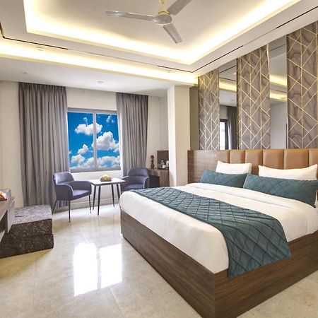 Hotel Hsp Plaza Νέο Δελχί Εξωτερικό φωτογραφία