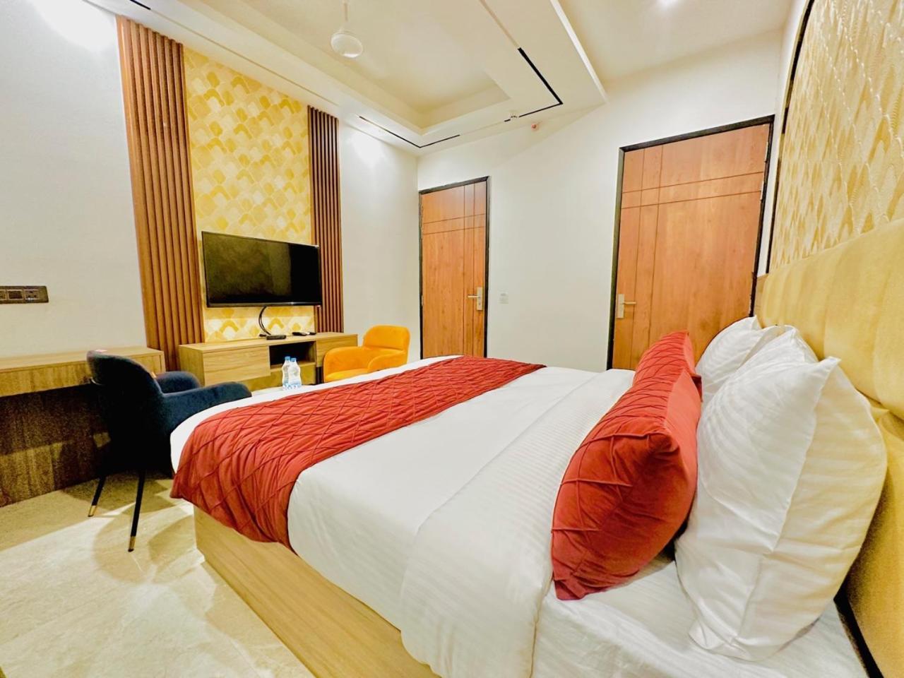 Hotel Hsp Plaza Νέο Δελχί Εξωτερικό φωτογραφία